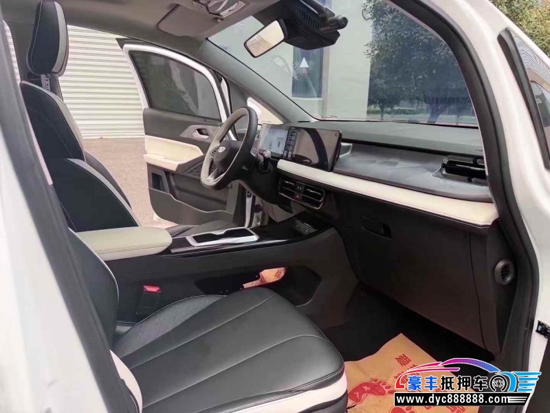 24年吉利几何轿车抵押车出售