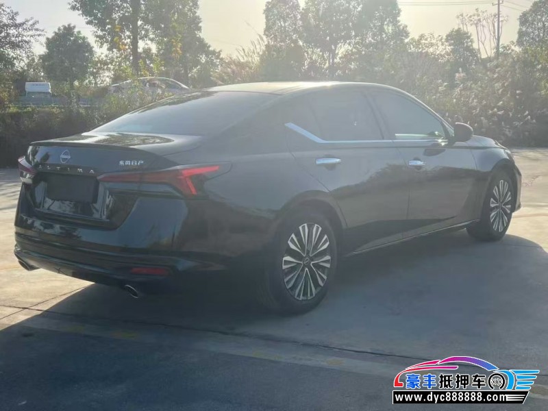 24年日产天籁轿车抵押车出售