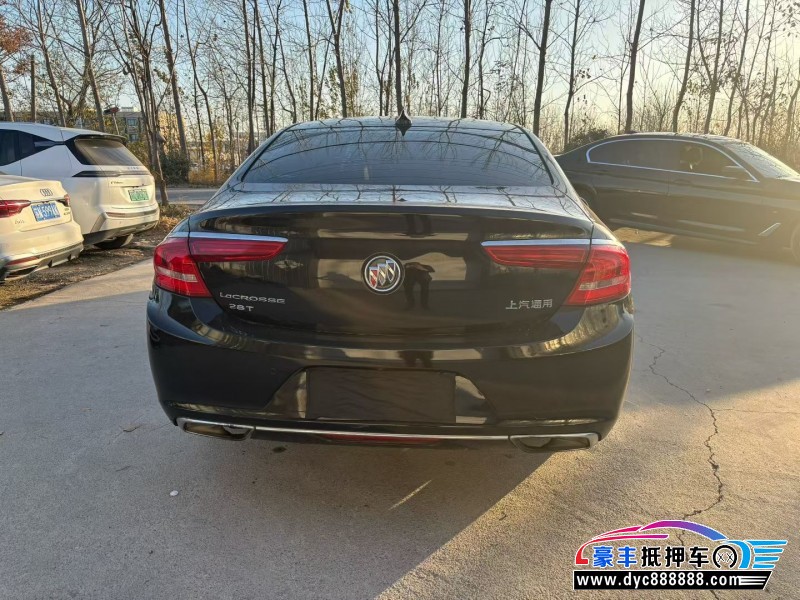 17年别克君越轿车抵押车出售