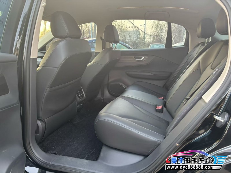 23年红旗EQM5轿车抵押车出售