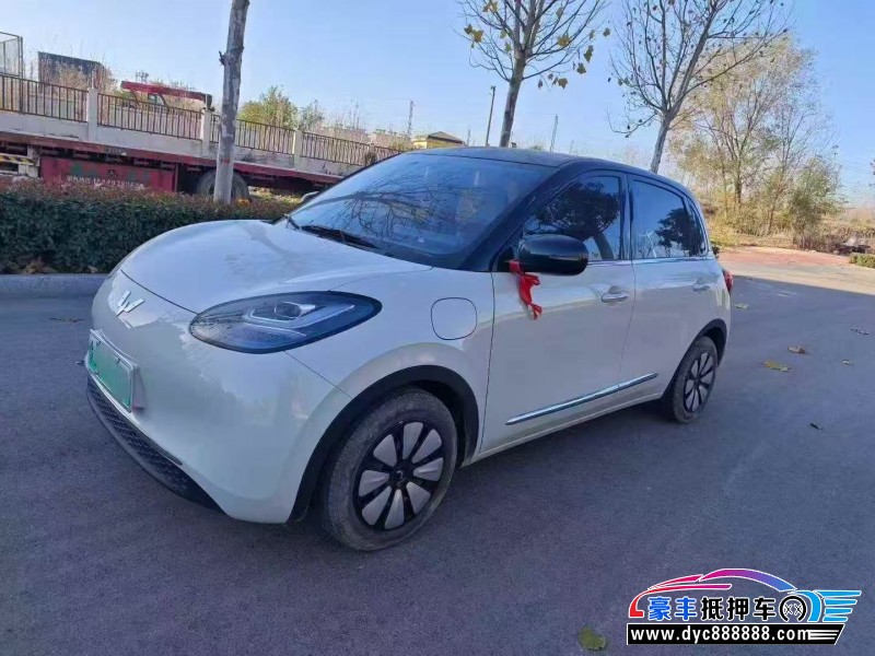 25年五菱缤果轿车抵押车出售