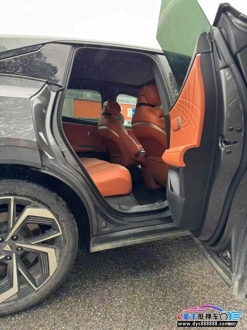 24年长安深蓝S07轿车抵押车出售