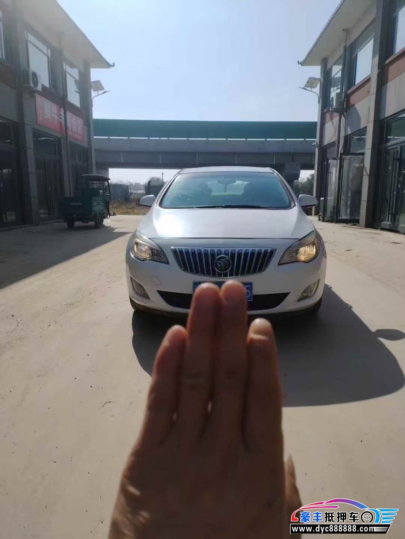 抵押车出售15年别克英朗轿车