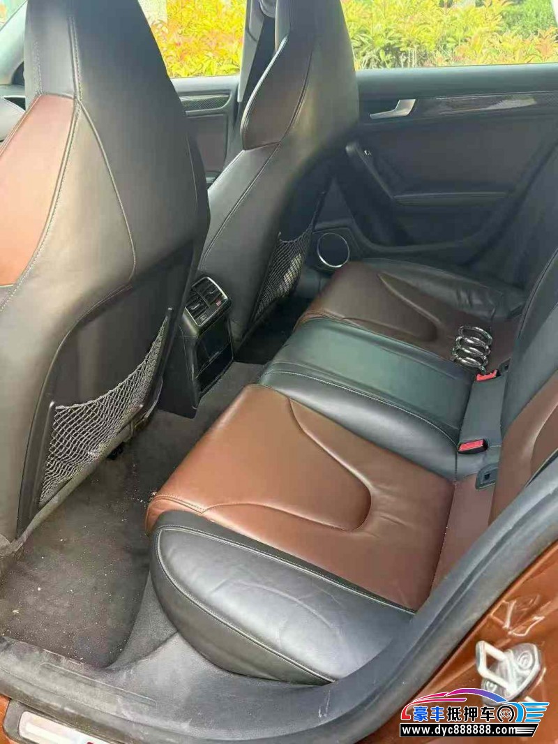 13年奥迪Q5轿车抵押车出售