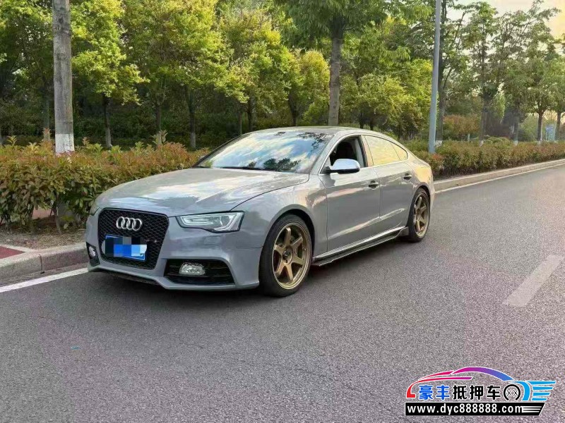 13年奥迪Q5轿车抵押车出售