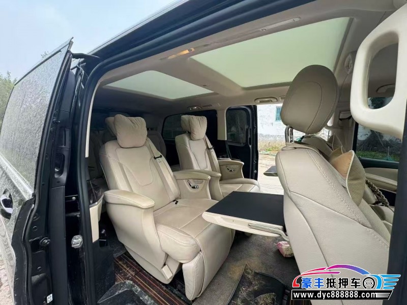 19年奔驰V轿车抵押车出售