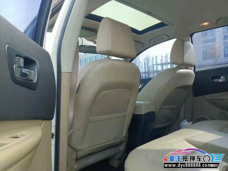 13年日产逍客轿车抵押车出售