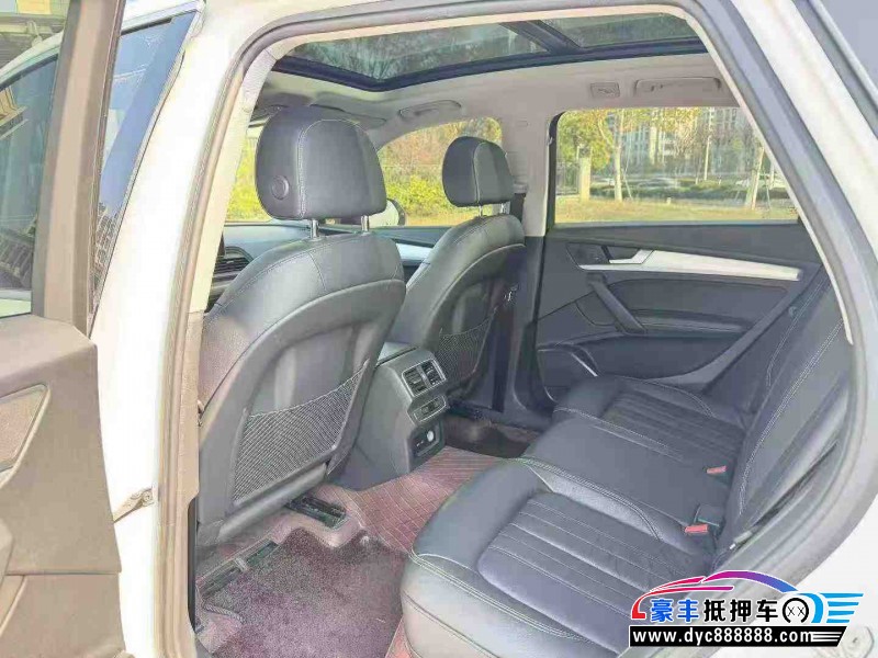 21年奥迪Q5轿车抵押车出售