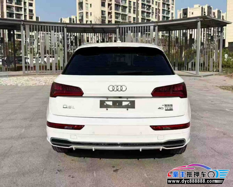 21年奥迪Q5轿车抵押车出售