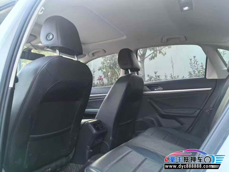 22年大众朗逸轿车抵押车出售