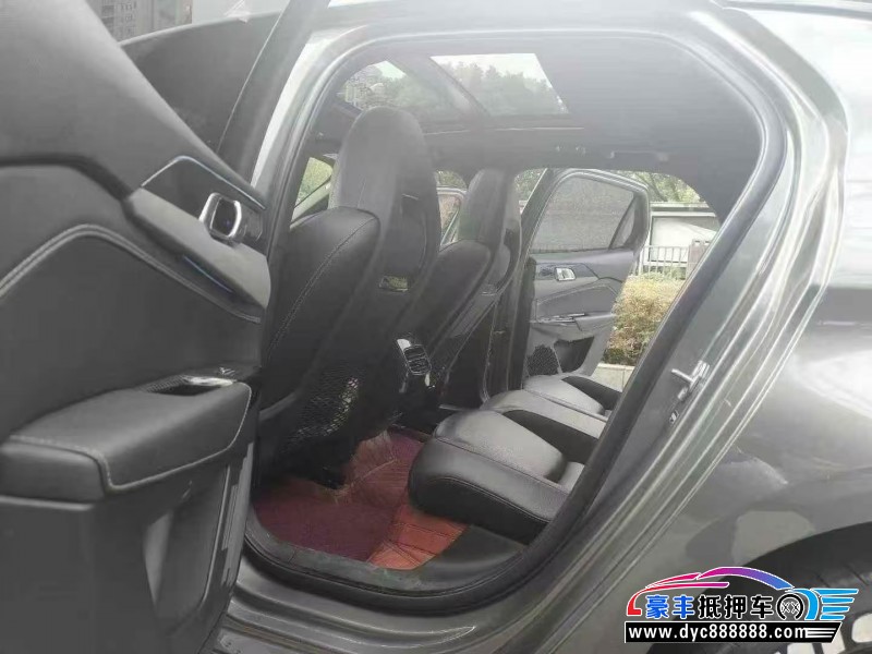 21年领克03轿车抵押车出售