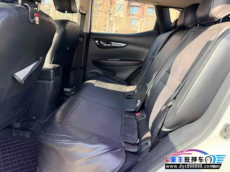 17年日产逍客轿车抵押车出售