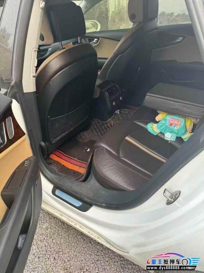 14年奥迪A7轿车抵押车出售