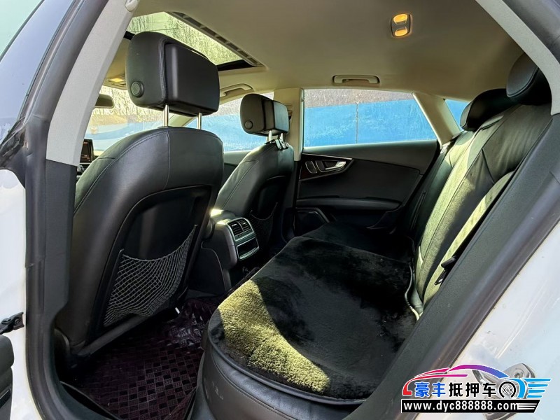 13年奥迪A7轿车抵押车出售