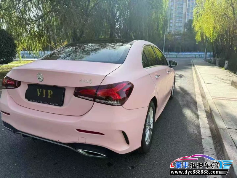 21年奔驰A轿车抵押车出售