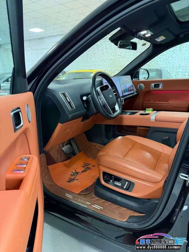 24年理想L8轿车抵押车出售