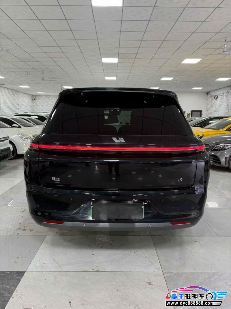 24年理想L8轿车抵押车出售