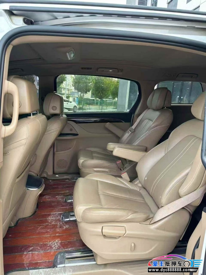 20年别克GL8轿车抵押车出售