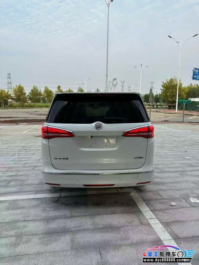 20年别克GL8轿车抵押车出售