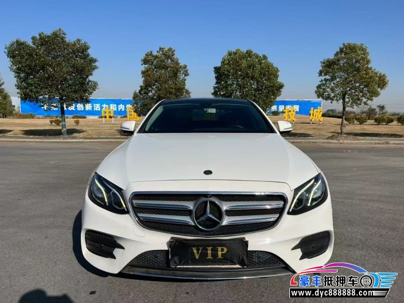 17年奔驰E轿车抵押车出售