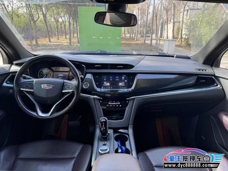 22年凯迪拉克xt6轿车抵押车出售