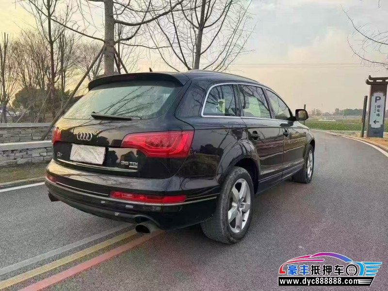 17年奥迪Q7轿车抵押车出售