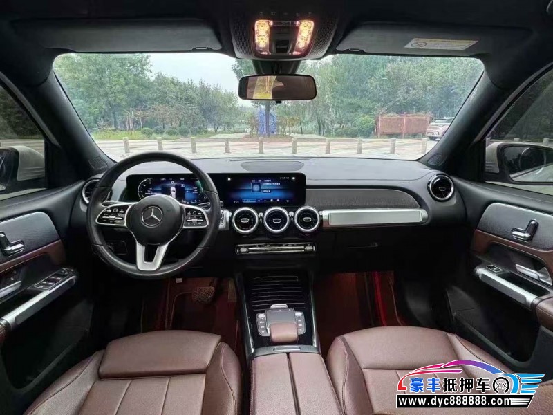 22年奔驰GLB轿车抵押车出售