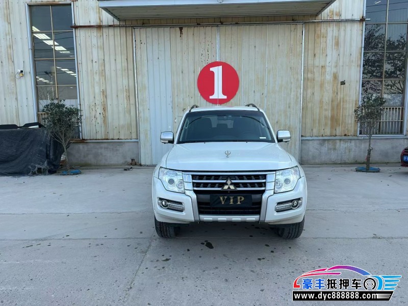 20年三菱帕杰罗轿车抵押车出售