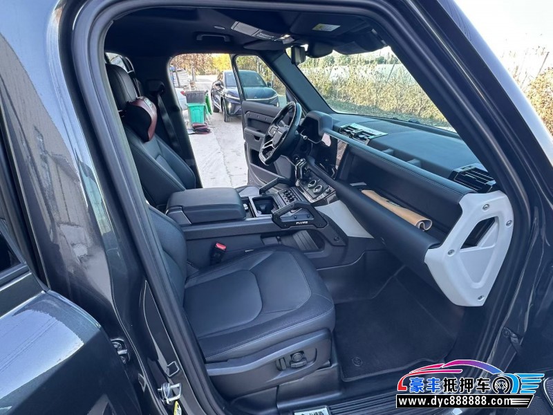 23年路虎卫士轿车抵押车出售