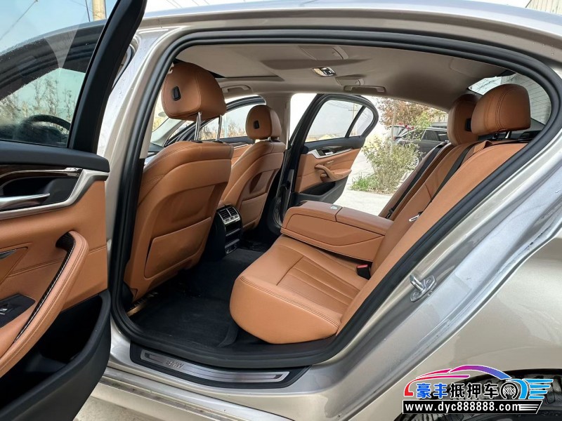 17年宝马5系轿车抵押车出售