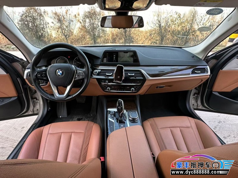 17年宝马5系轿车抵押车出售