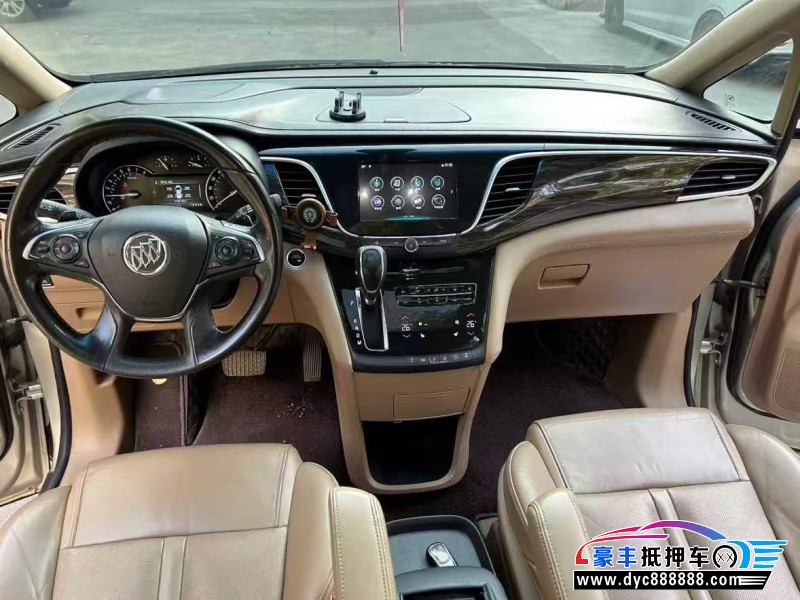 18年别克GL8轿车抵押车出售