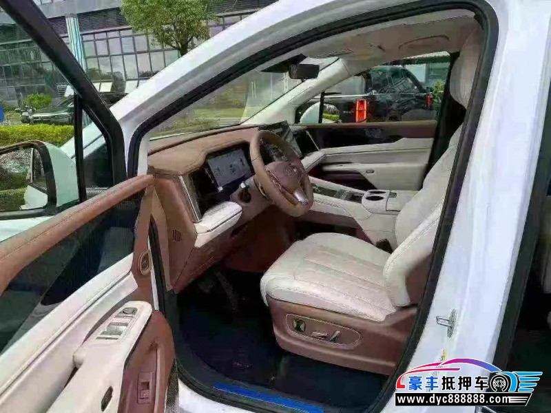 25年比亚迪夏轿车抵押车出售