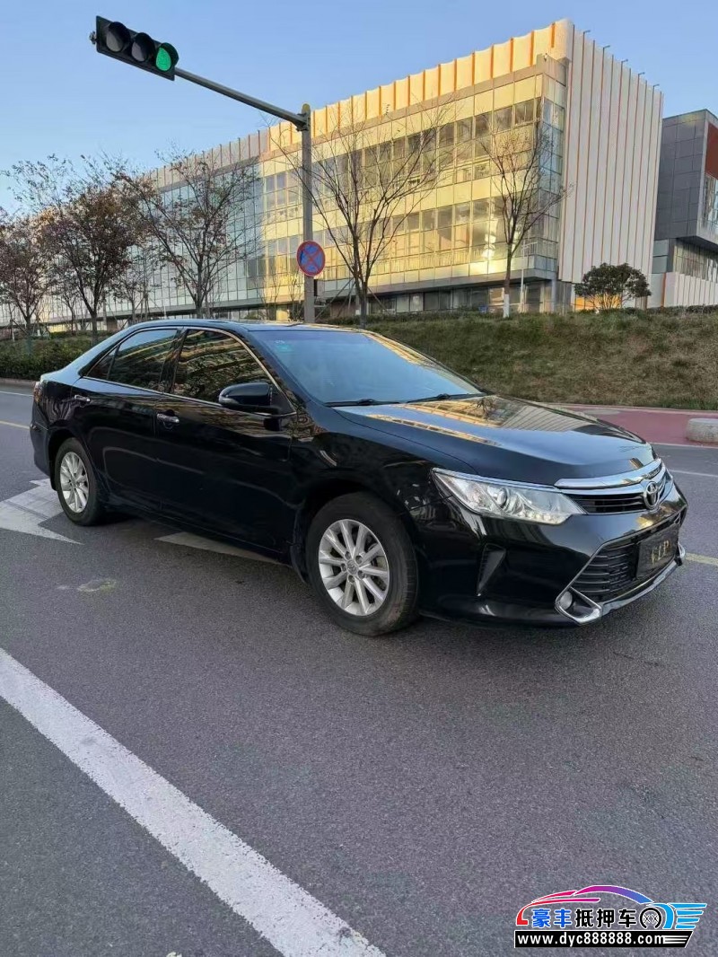 17年丰田凯美瑞轿车抵押车出售