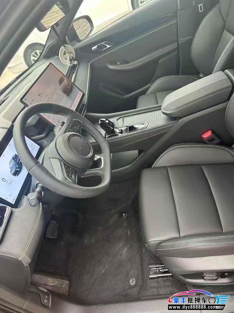 25年领克03轿车抵押车出售