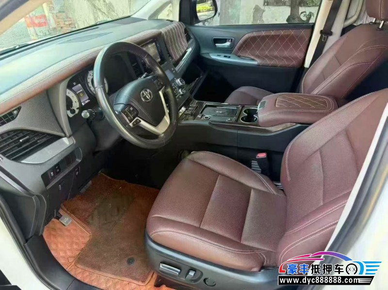 16年丰田塞纳轿车抵押车出售