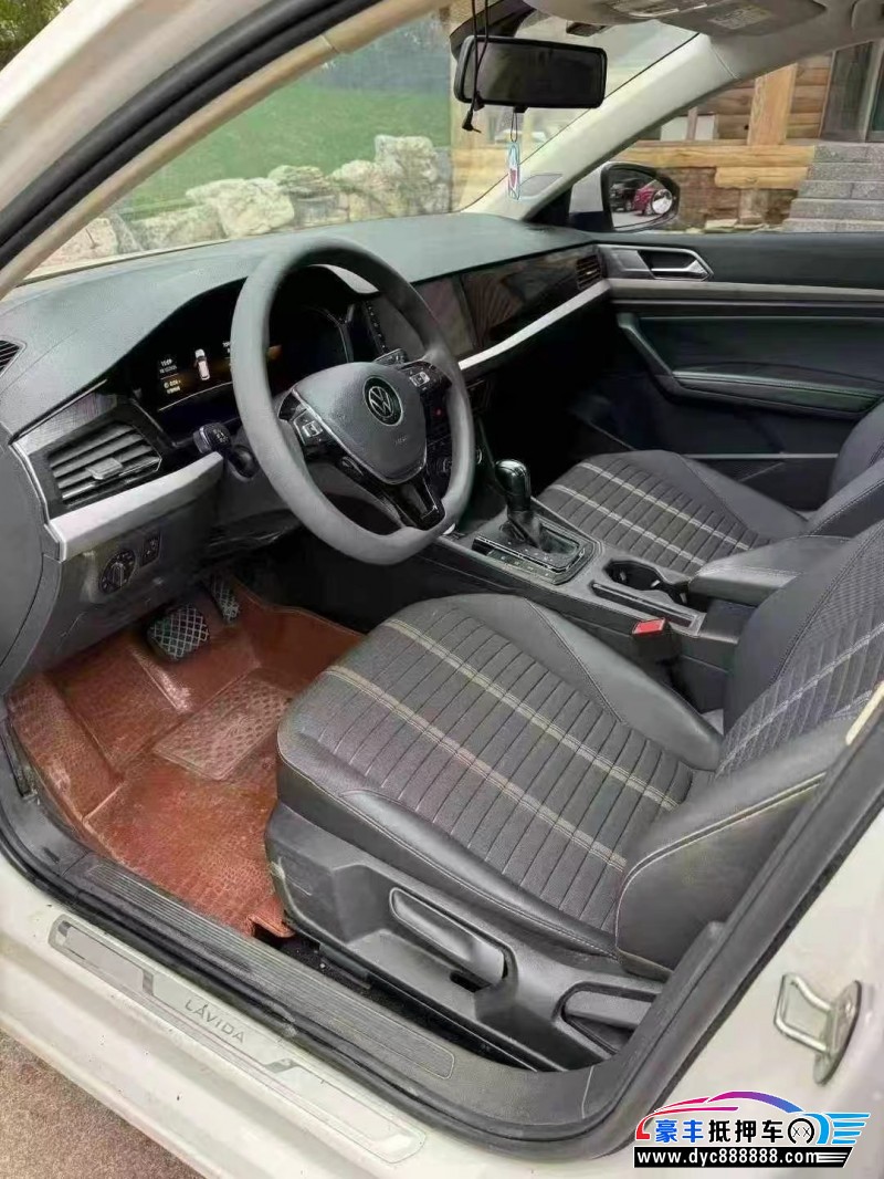 21年大众朗逸轿车抵押车出售