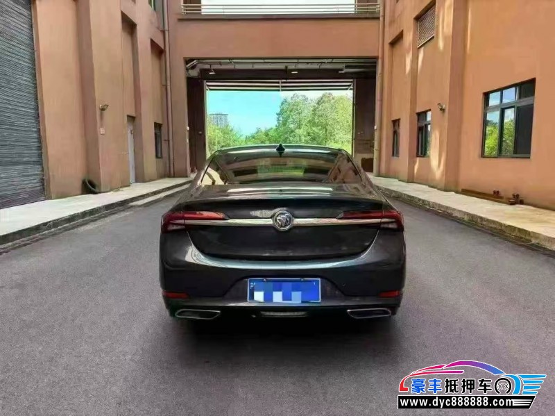 20年别克君越轿车抵押车出售