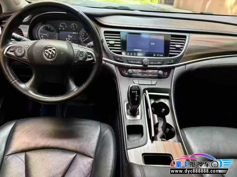 20年别克君越轿车抵押车出售