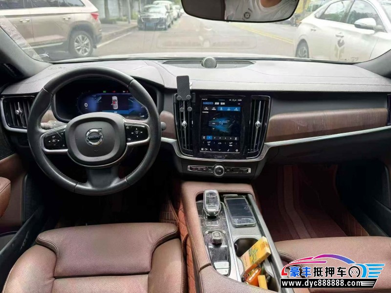 21年沃尔沃S90轿车抵押车出售