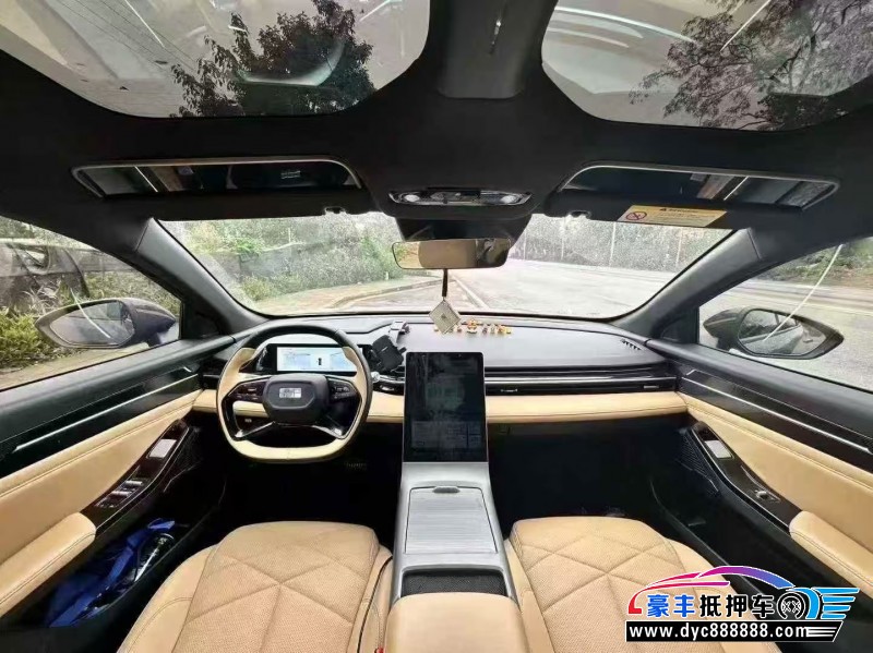 24年吉利银河L6轿车抵押车出售