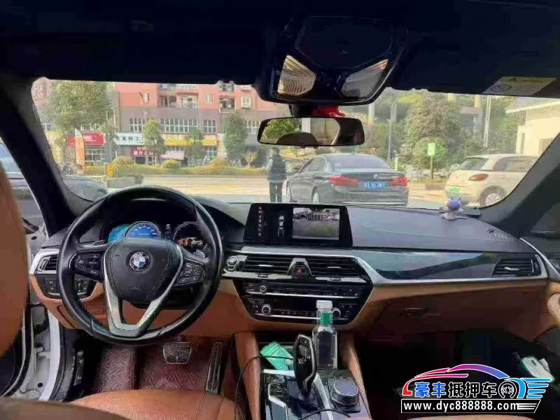 18年宝马5系轿车抵押车出售