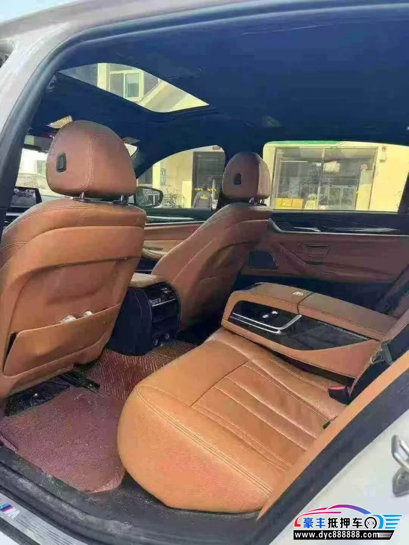 18年宝马5系轿车抵押车出售