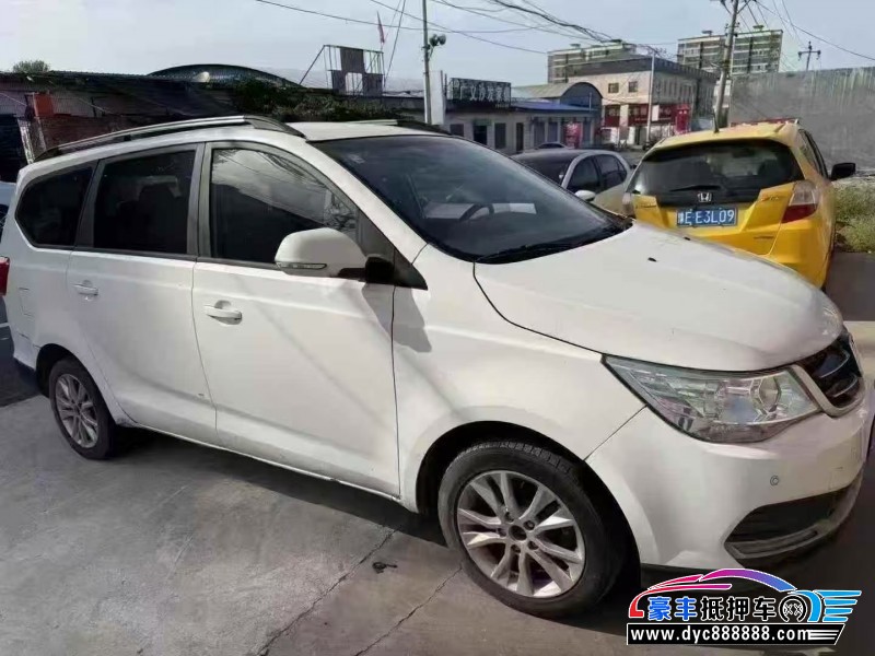 18年宝骏730轿车抵押车出售