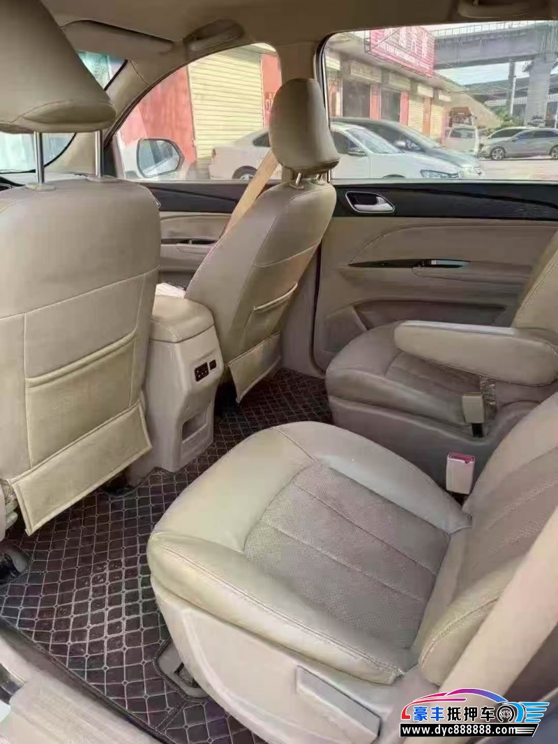 18年宝骏730轿车抵押车出售