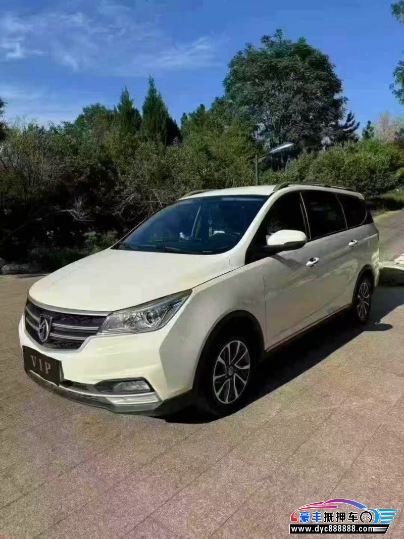 22年宝骏730轿车抵押车出售