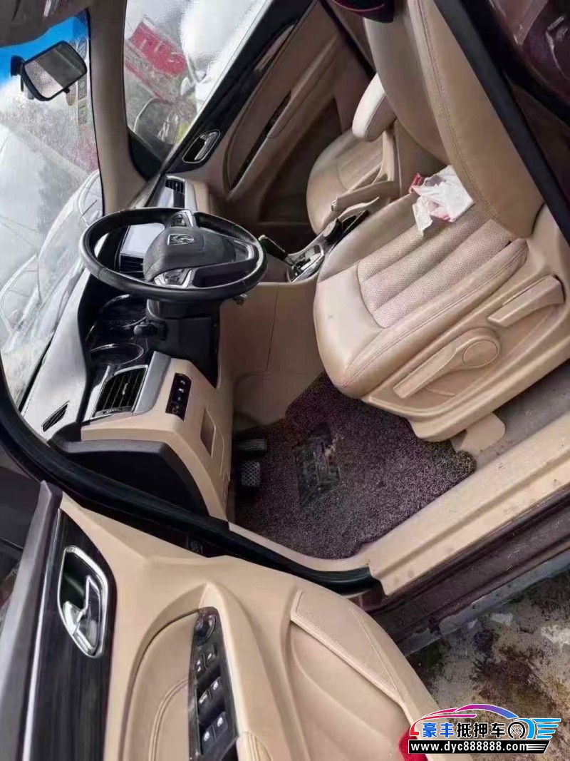 17年宝骏730轿车抵押车出售