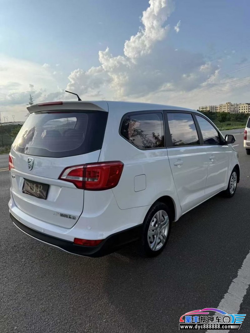 20年宝骏730轿车抵押车出售