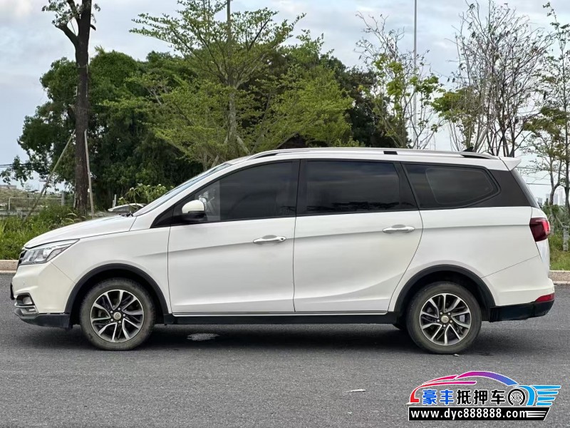 19年宝骏730轿车抵押车出售