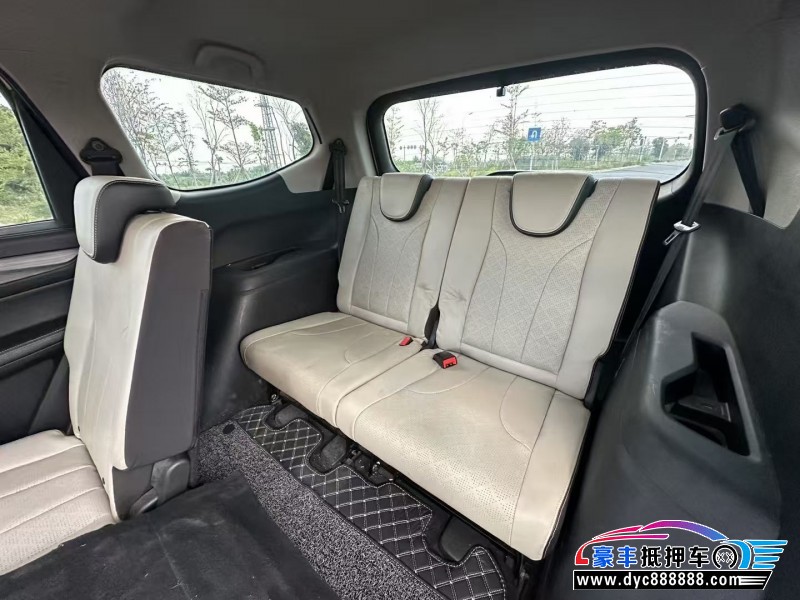 19年宝骏730轿车抵押车出售